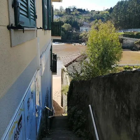 Laidatxu Playa En * Mundaka